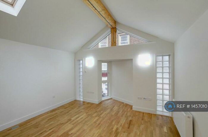 1 Bedroom Flat To Rent In St. Michaels Hill, Bristol, BS2