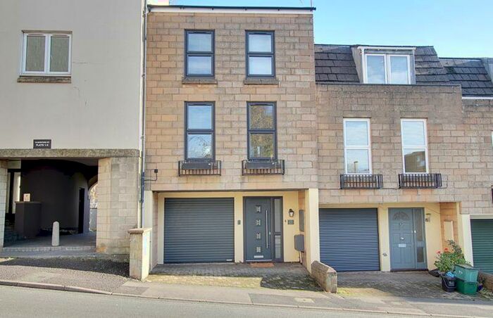 3 Bedroom Semi-Detached House To Rent In Morford Street, Bath, BA1