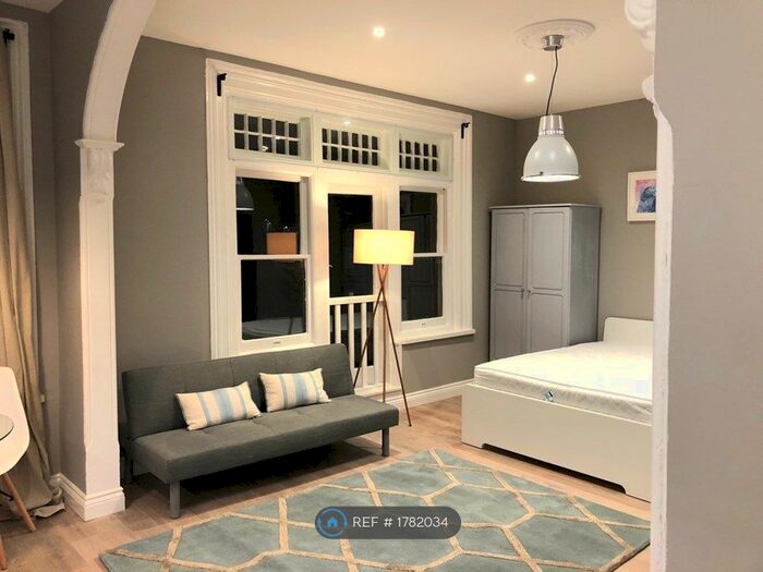 1 Bedroom Flat To Rent In Ramilies, Southsea, PO5