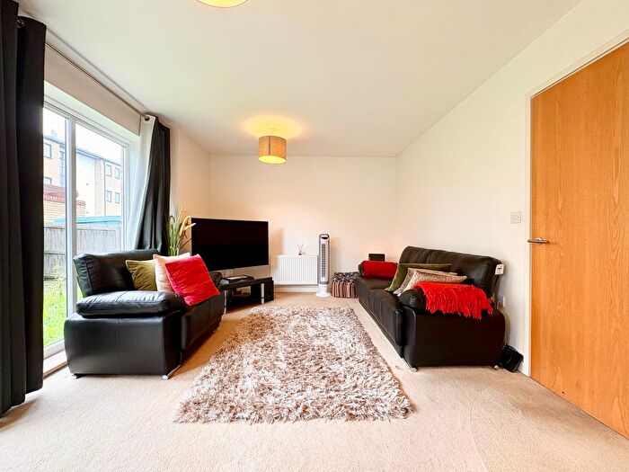 3 Bedroom Property To Rent In Stonechat Mews, Greenhithe, DA9