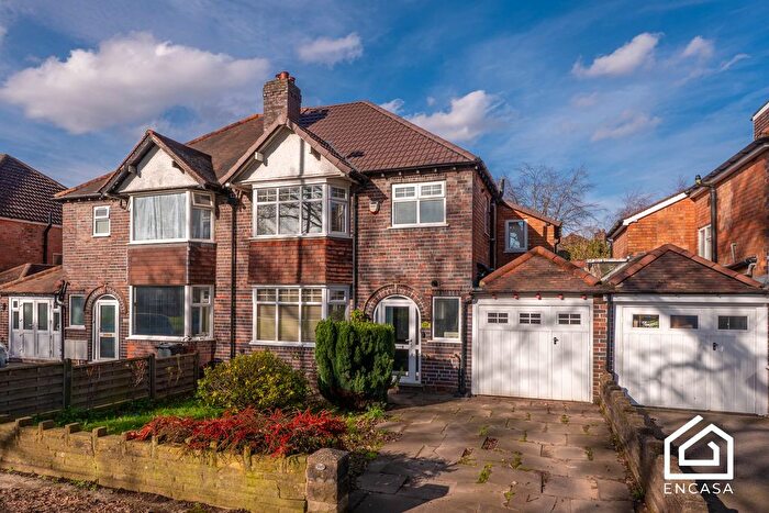 3 Bedroom Semi Detached House For Sale In Olton Boulevard East, Acocks Green, B27