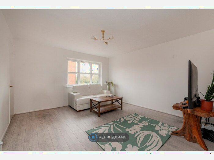 1 Bedroom Maisonette To Rent In Anderson Close, London, W3