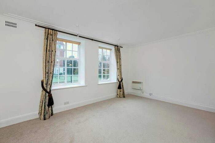 2 Bedroom Flat To Rent In Richmond Hill Court, Richmond, TW10