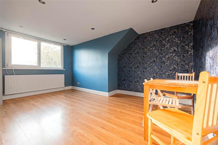 2 Bedroom Apartment To Rent In Sutton Road, Muswell Hill, London, N10