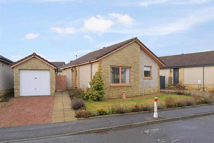 2 Bedroom Detached Bungalow For Sale In Queen Margaret Fauld, Dunfermline, KY12