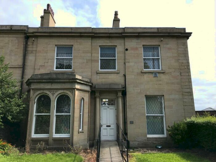 1 Bedroom Flat To Rent In , New North Road, Huddersfield, West Yorkshire, HD1