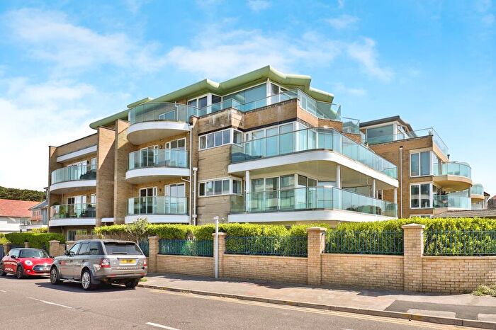 2 Bedroom Apartment To Rent In Montague Road, Bournemouth, BH5
