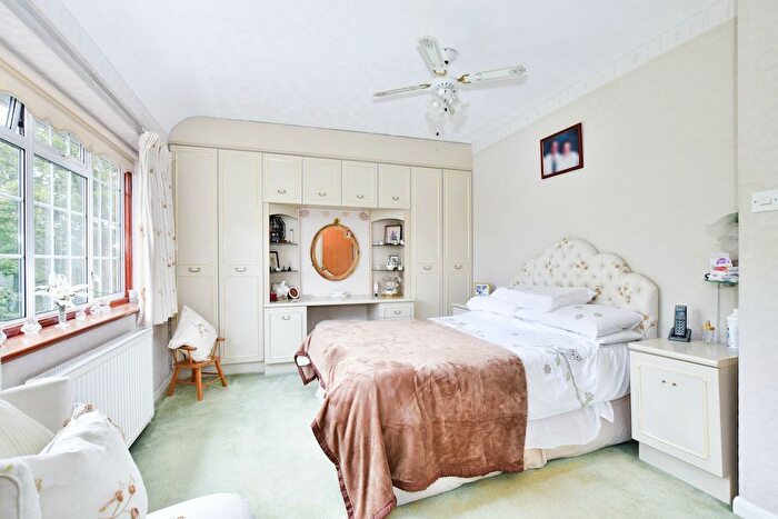 3 Bedroom Semi-Detached House For Sale In Duffield Lane, Stoke Poges, SL2