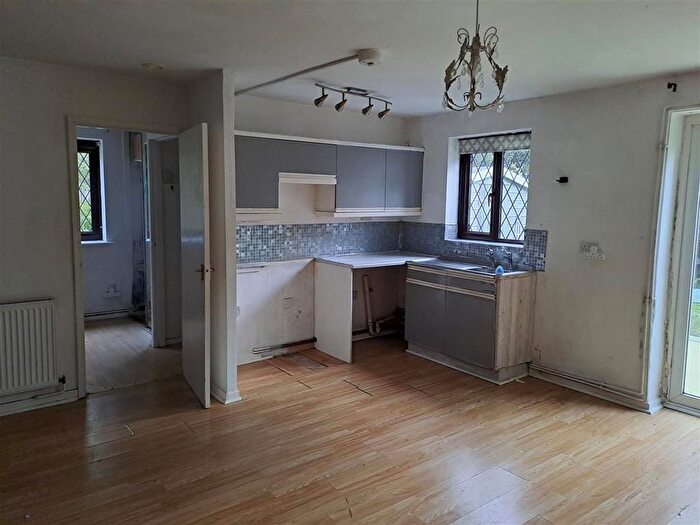 1 Bedroom Flat For Sale In Pickwick Court, Shifnal And Parking Spaces, TF11