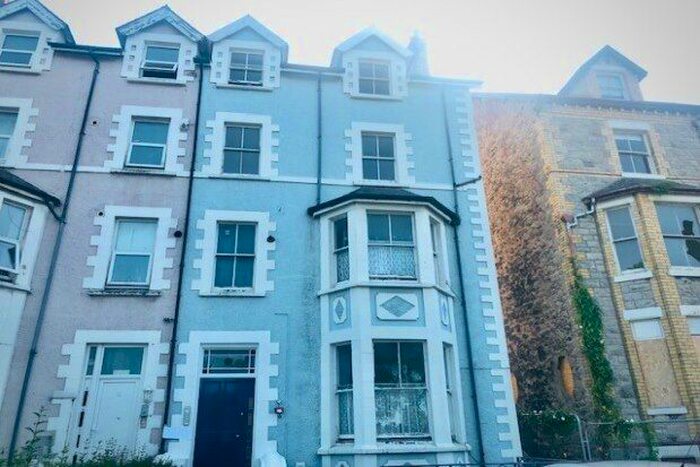 1 Bedroom Flat To Rent In Bay View Road, Bae Colwyn, LL29