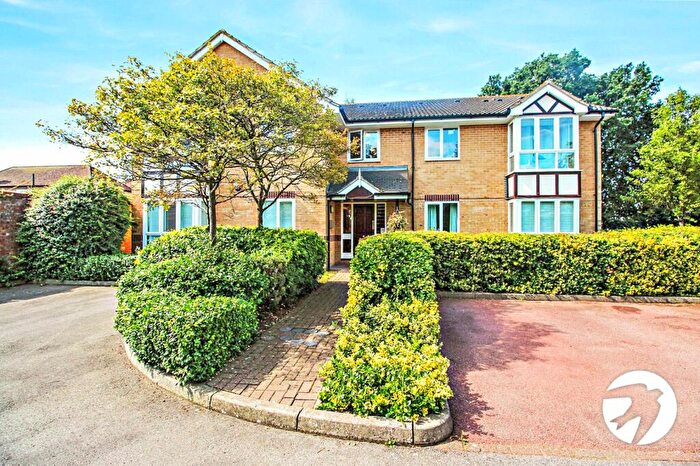 1 Bedroom Flat To Rent In Peregrine Court, Edison Road, Welling, DA16