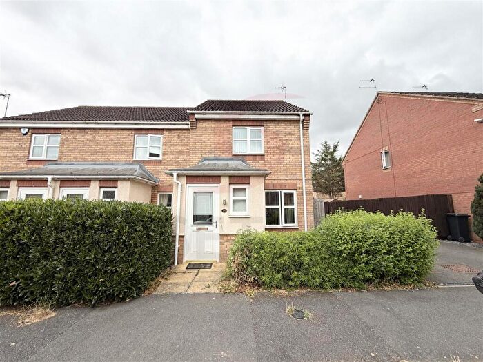 2 Bedroom End Of Terrace House To Rent In Overstrand Road, Hamilton, Leicester, LE5