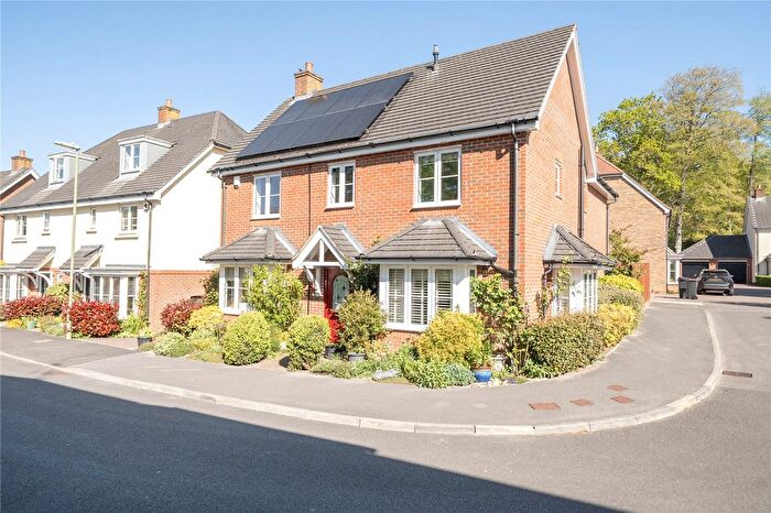 4 Bedroom Detached House For Sale In Aubin Wood, Emsworth, Hampshire, PO10