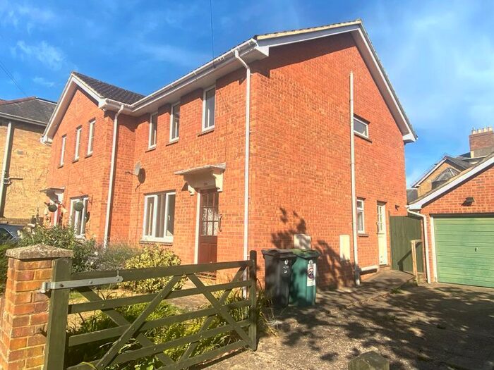 3 Bedroom Semi-Detached House To Rent In Castle Road, Newport, PO30