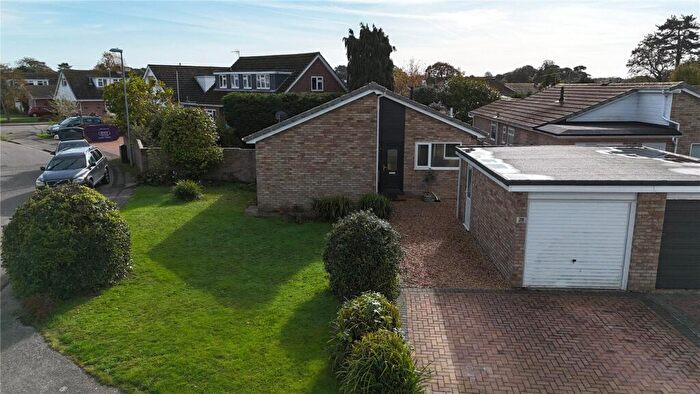 3 Bedroom Bungalow For Sale In Treeside, Highcliffe On Sea, Christchurch, Dorset, BH23