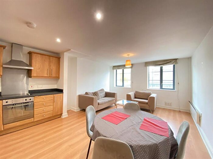 1 Bedroom Apartment For Sale In Southern Street, Manchester, M3