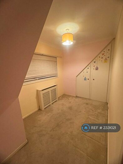 4 Bedroom Terraced House To Rent In Apollo Close, Hornchurch, RM12