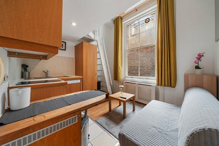Studio To Rent In Fairholme Road, West Kensington, London, W14