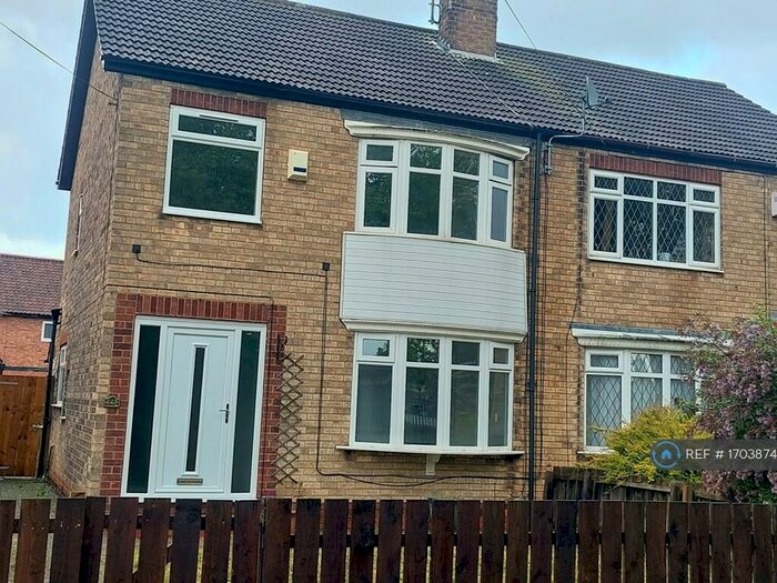 3 Bedroom Semi-Detached House To Rent In Inglemire Lane, Hull, HU6