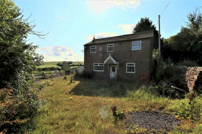 2 Bedroom Smallholding For Sale In Birchenlee Lane, Colne, BB8