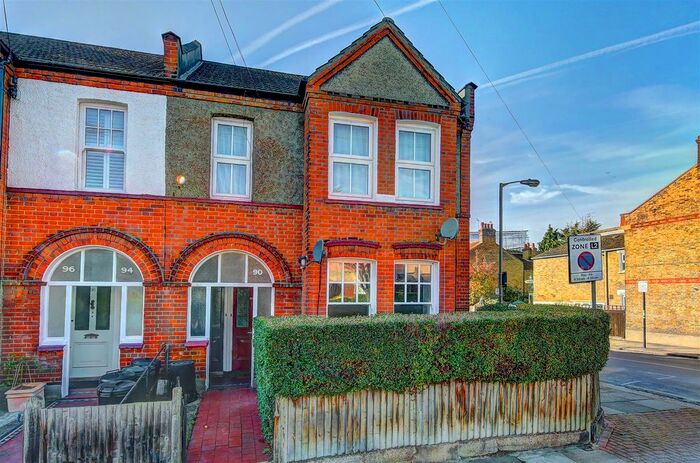 2 Bedroom Flat To Rent In Tranmere Road, London, SW18