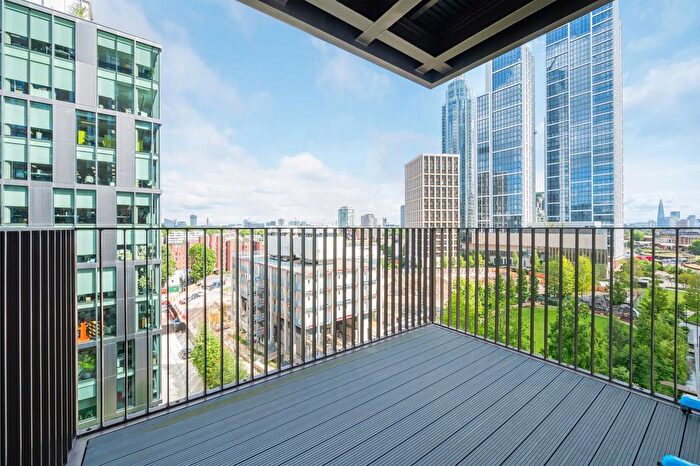 2 Bedroom Flat To Rent In The Modern, Embassy Gardens, London, SW11
