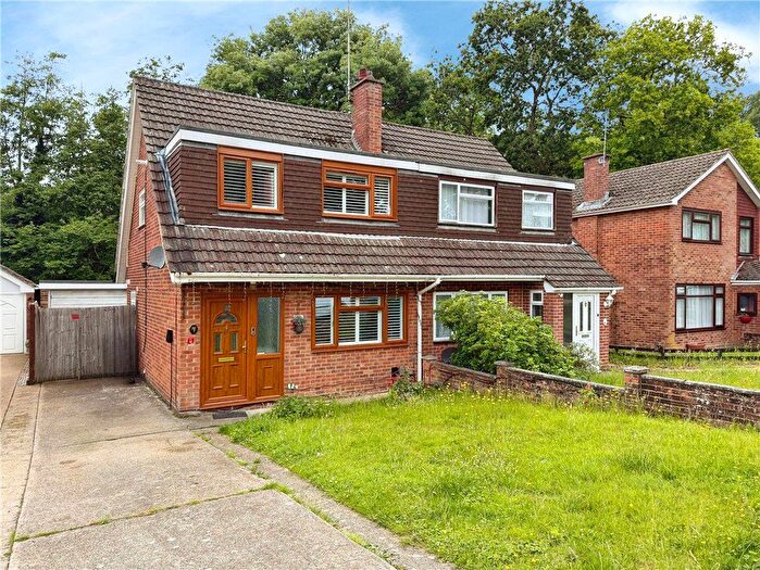 3 Bedroom Semi-detached House For Sale In Longleat Gardens, Lordswood, Southampton, Hampshire, SO16