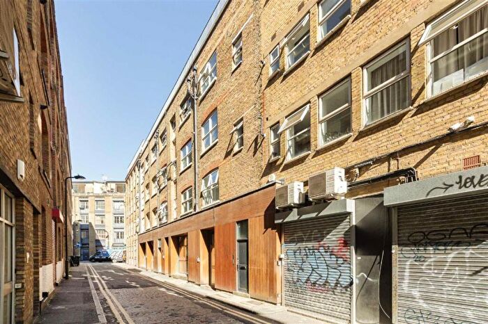 Flat To Rent In Gatesborough Street, Gatesborough Street, EC2A