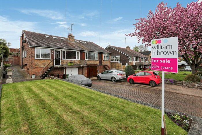 3 Bedroom Semi-Detached House For Sale In Valley Road, Darrington, Pontefract, WF8