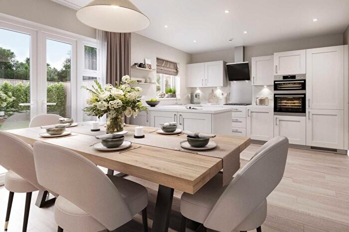 4 Bedroom Detached House For Sale In Filands Road, Malmesbury, SN15