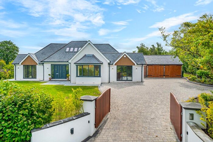 4 Bedroom Detached Bungalow For Sale In Quarry Road, Rock, DY14