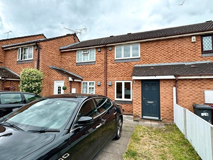 2 Bedroom Property To Rent In Pearl Gardens, Slough, SL1