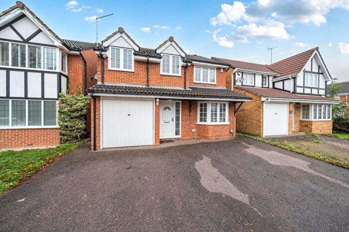 4 Bedroom Detached House For Sale In Crabtree Way, Dunstable, LU6