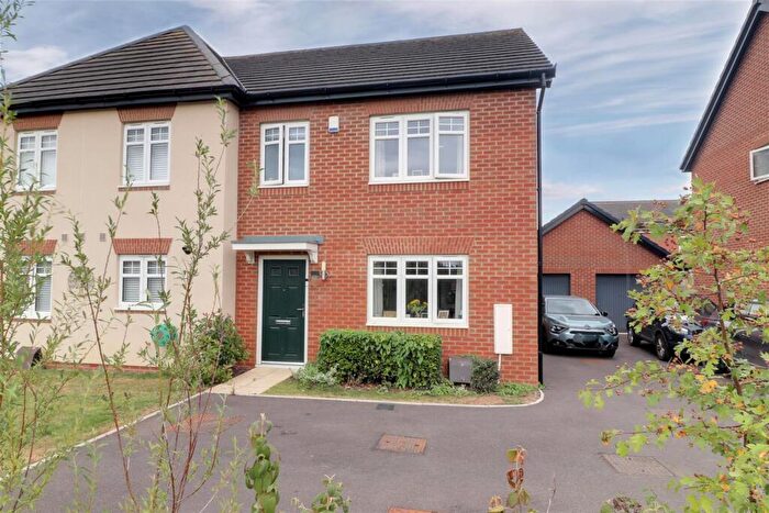 3 Bedroom Semi-Detached House For Sale In Box Road, Cam, Dursley, GL11