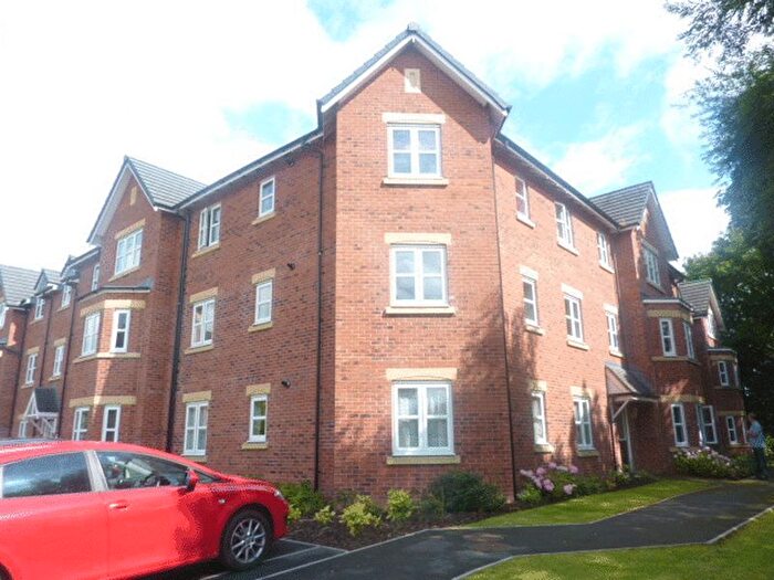 2 Bedroom Flat To Rent In Lavender Court, Westhoughton, Bolton, BL5