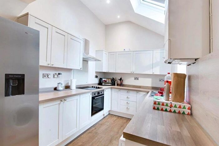 6 Bedroom Terraced House To Rent In Eldon Road, Birmingham, B16