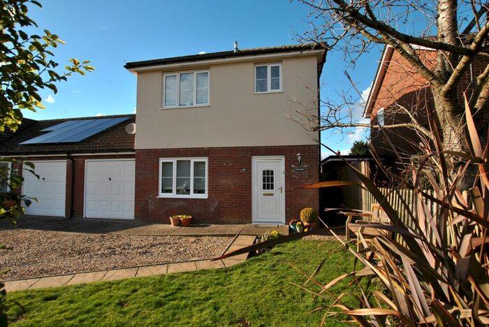 3 Bedroom Link Detached House For Sale In Rockall, Ousden, Newmarket, CB8