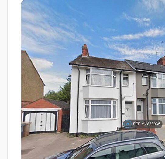 2 Bedroom Semi-Detached House To Rent In St. Winifreds Avenue, Luton, LU3