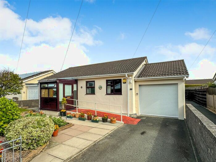 2 Bedroom Bungalow For Sale In Ffordd Corsen, Fairbourne, Gwynedd, LL38