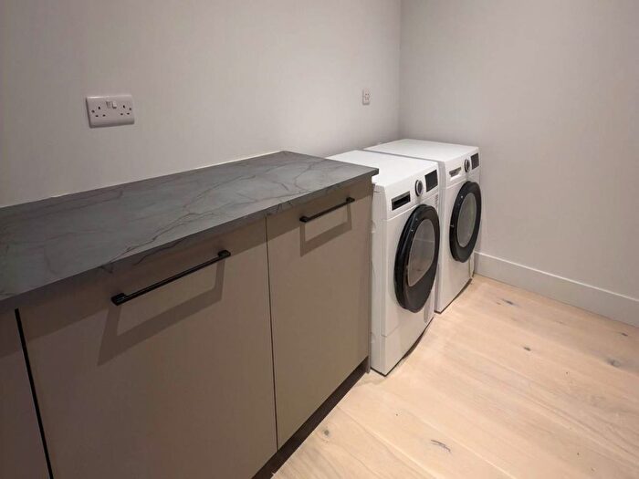 4 Bedroom Detached House For Sale In Sunbury Mews, Edinburgh, EH4