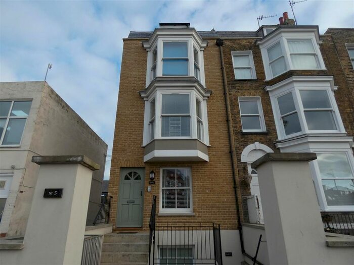 2 Bedroom Flat To Rent In The Passage, Zion Place, Margate, CT9