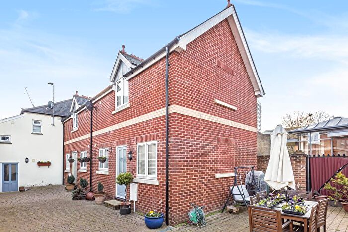 2 Bedroom Detached House To Rent In Maidenhead, Berkshire, SL6