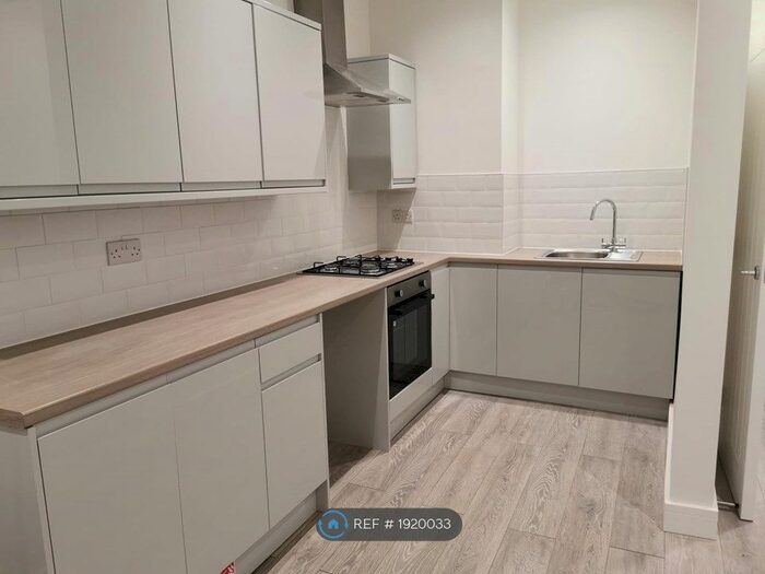 2 Bedroom Flat To Rent In Salisbury Road, Southsea, PO4