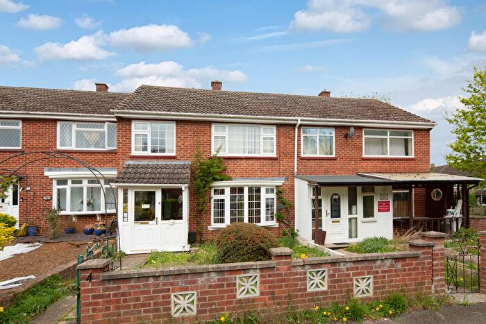 3 Bedroom Terraced House For Sale In Trinity Close, Bicester, OX26