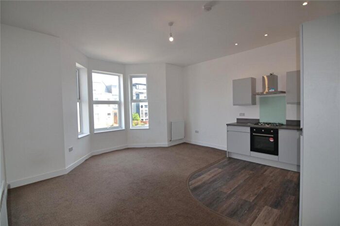 2 Bedroom Apartment To Rent In South Parade, Whitley Bay, NE26