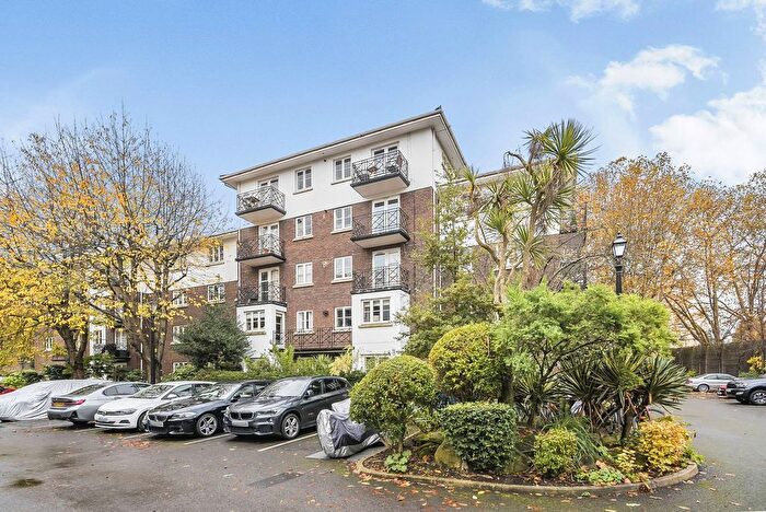 1 Bedroom Flat For Sale In Brompton Park Crescent, West Brompton, London, SW6