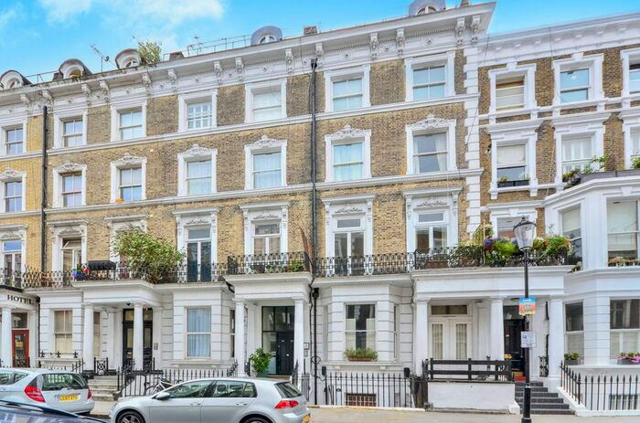 2 Bedroom Flat To Rent In Hogarth Road, Earls Court, London, SW5
