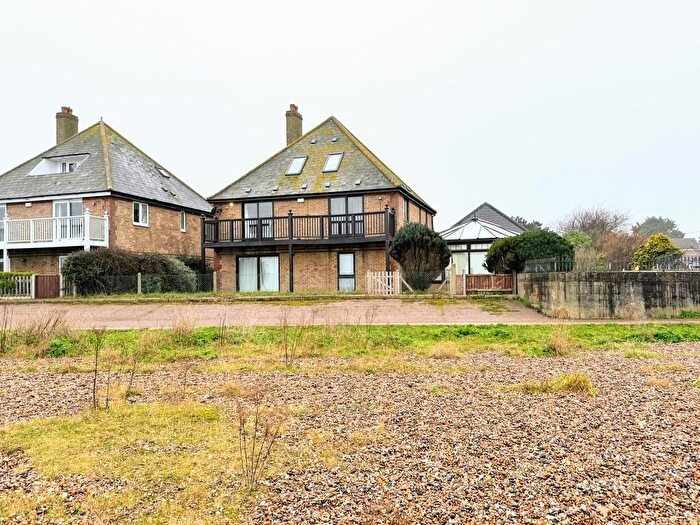 5 Bedroom Detached House For Sale In Beach Road, Kessingland, Lowestoft, NR33