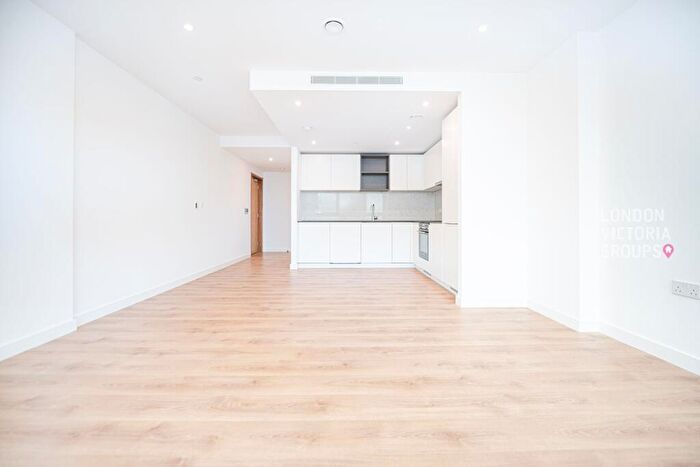 1 Bedroom Apartment To Rent In One Thames Quay, Marsh Wall, London, E14