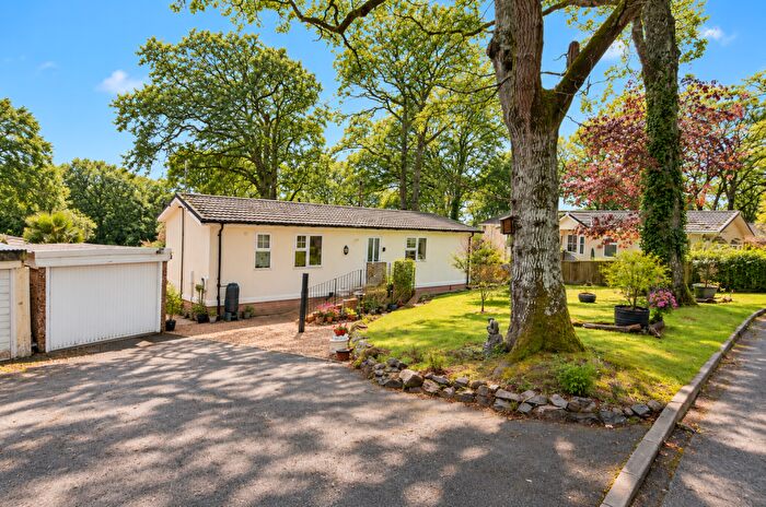 2 Bedroom Property For Sale In Pathfinder Village, Exeter, EX6